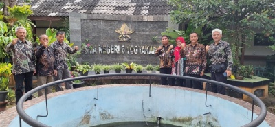 SMA Negeri 1 Kadugede Kagum dengan Riset dan Digitalisai SMA Negeri 6 Yogyakarta